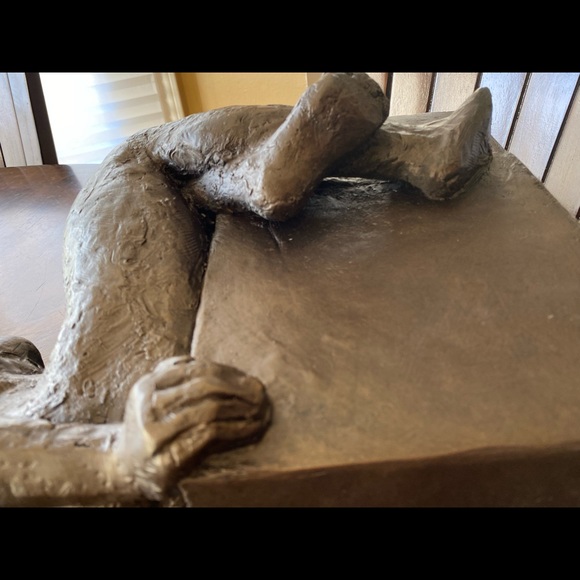 Vintage decor of a woman and a bird - Picture 3 of 10